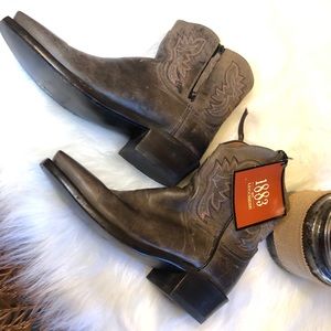 New/beautiful western cowboy boots.